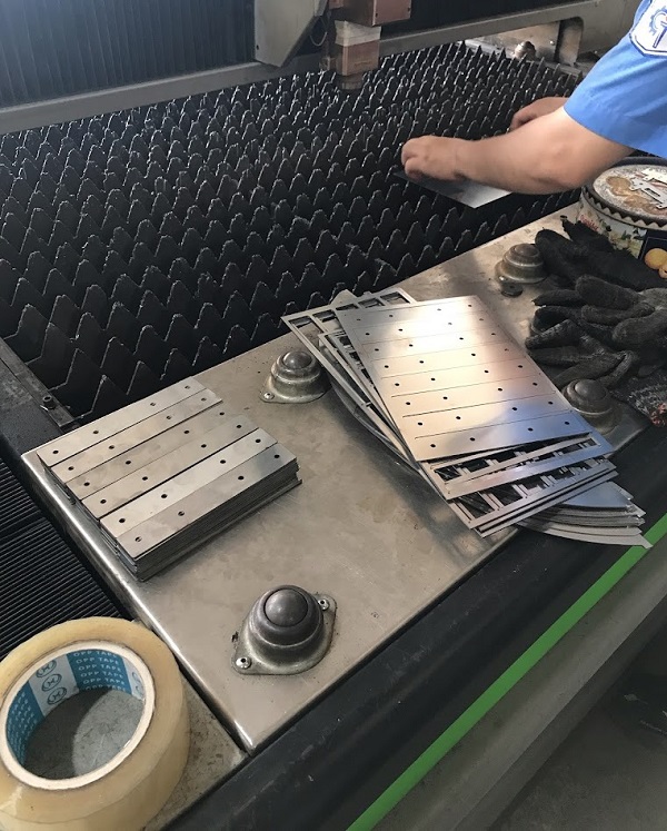 cắt laser